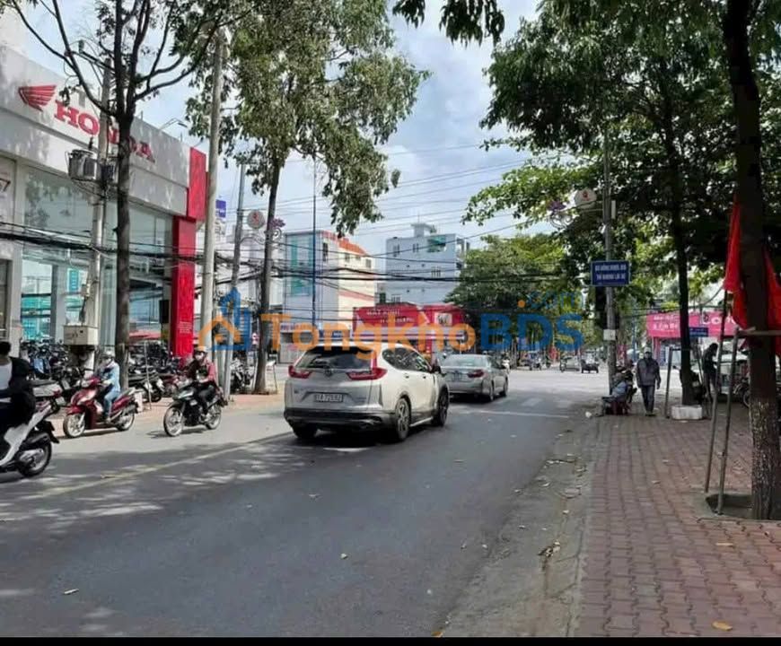 Nhà Mặt Tiền Thích Quảng Đức, Thủ Dầu Một - Giảm Sốc 1.7 Tỷ, Giá 12.1 Tỷ