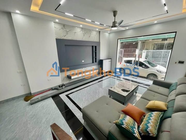 Nhà 4 Tầng Tân Cổ Điển 60.7m² - Ngõ 5 Bãi Muối, Hạ Long - Giá 4 Tỷ