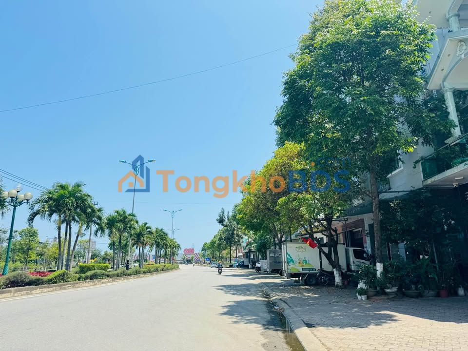 Đất Mặt Tiền Trường Chinh Kon Tum - Kinh Doanh Đắc Lợi 100m²