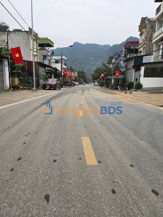 Nhà riêng Đường 2 Bắc Quang 110m² 2.6 tỷ - Ô tô vào tận nhà