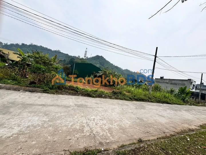 Đất thổ cư 100m² đường đôi TP Hà Giang - Sổ đỏ sẵn sàng giao dịch