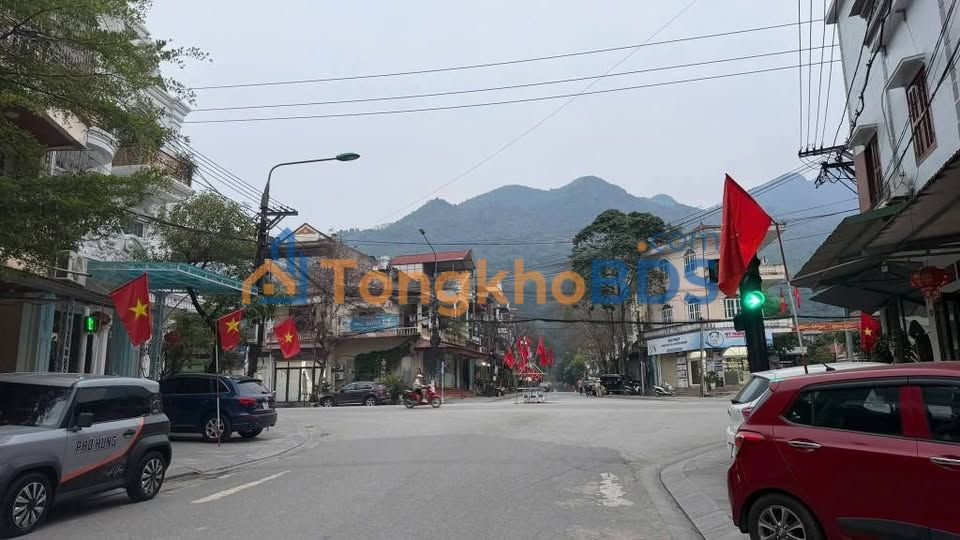 Nhà Mặt Tiền Nguyễn Viết Xuân, TP. Hà Giang - 68m², 4PN, Giá 4 Tỷ