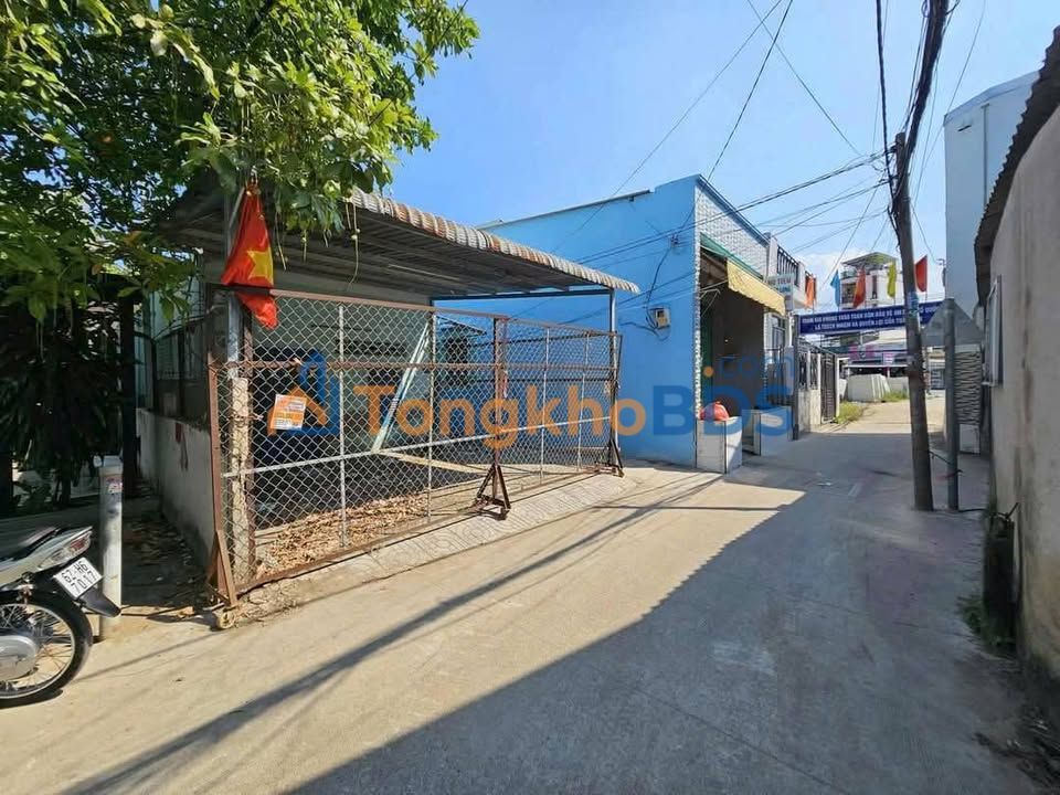 Nhà Lô Góc 100m² Quy Đức, Bình Chánh - Hẻm Ô Tô, Giá 3 Tỷ