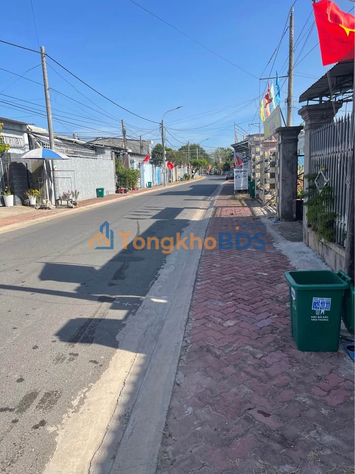 Cho thuê nhà mặt tiền Hùng Vương, Phước Hưng, Bà Rịa - 400m², 3PN, giá 4.5 triệu/tháng