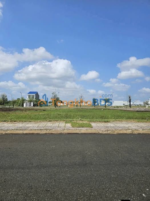 Đất Nền Licogi Cần Thơ 100m² - Ngang Cổng Trường PNH, Giá 1.52 Tỷ