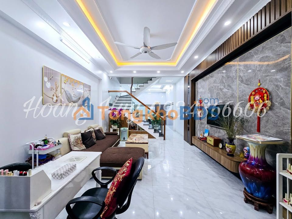 Nhà 4 Tầng MT Ngõ Ô Tô Thiên Lôi, Hải Phòng - 4.1 Tỷ