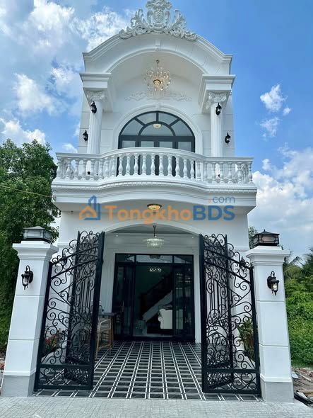 Nhà Tân Cổ Điển Mỹ Tho 102m² - Full Nội Thất - Giá 2.88 Tỷ