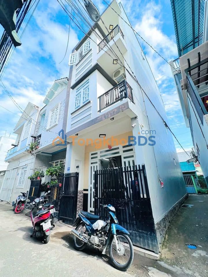 Cho thuê nhà 3 tầng đẹp, 3 mặt tiền hẻm Tầm Vu, Cần Thơ - 8 triệu/tháng