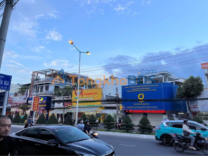 Bán Gấp Đất Tặng Nhà Hòn Chồng, Nha Trang - 59m² - Giá 2.47 tỷ