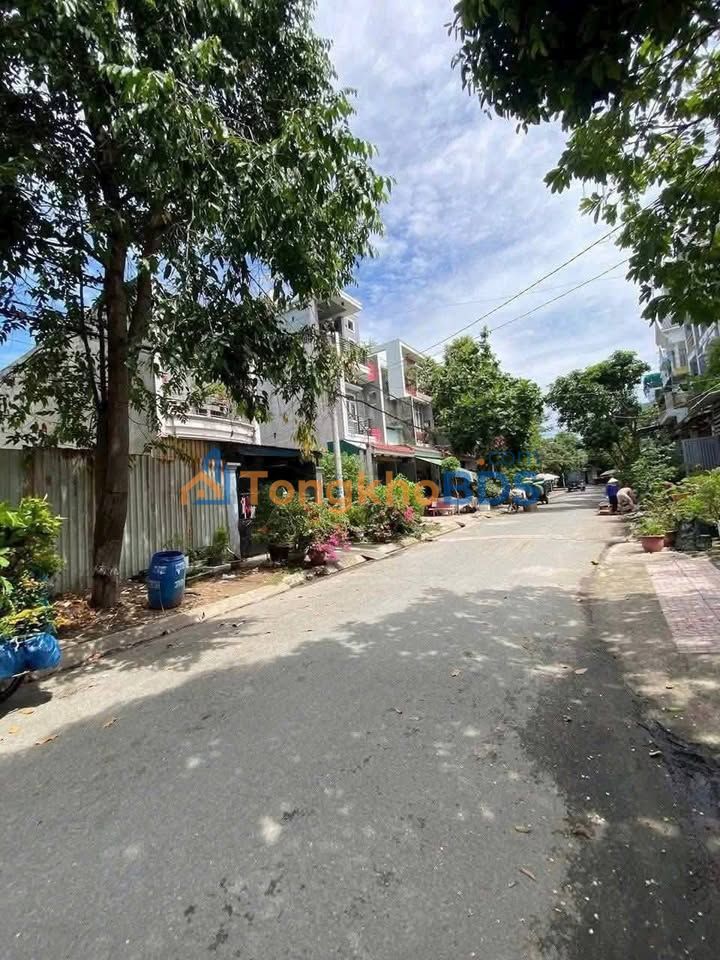 Đất nền Q.12, 77.9m² mặt tiền 12m, sát công viên - Giá 5.6 tỷ