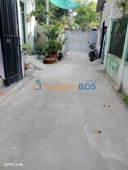 Nhà Sổ Hồng Riêng Quận 7 - 2.3 Tỷ, 2PN, Hẻm Ba Gác