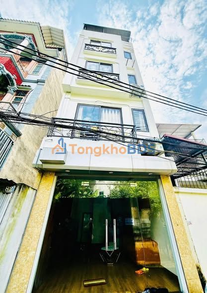 Nhà 30m², 5 tầng, ô tô vào nhà - Đa Sỹ, Hà Đông chỉ 8,65 tỷ