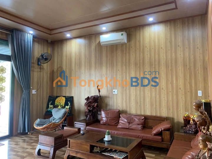 Nhà Mặt Tiền Lê Duẩn Đông Hà - 432m² - Giá 5 Tỷ - Kinh Doanh Đắc Lợi
