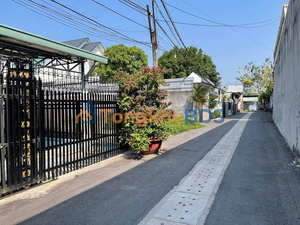 Nhà Vườn Rộng Rãi 552m² Đường Lê Công Nhân, Tân Uyên - Giá 4.2 Tỷ