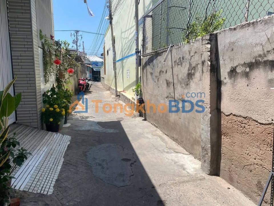 Nhà 90m² Phan Thiết - Sổ Hoàn Công, Giá 2.x Tỷ, Gần Biển