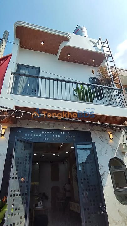 Nhà Phường 8 Gò Vấp 31m² - 4.39 Tỷ, Gần CV Làng Hoa, Xe Hơi Đỗ Sát