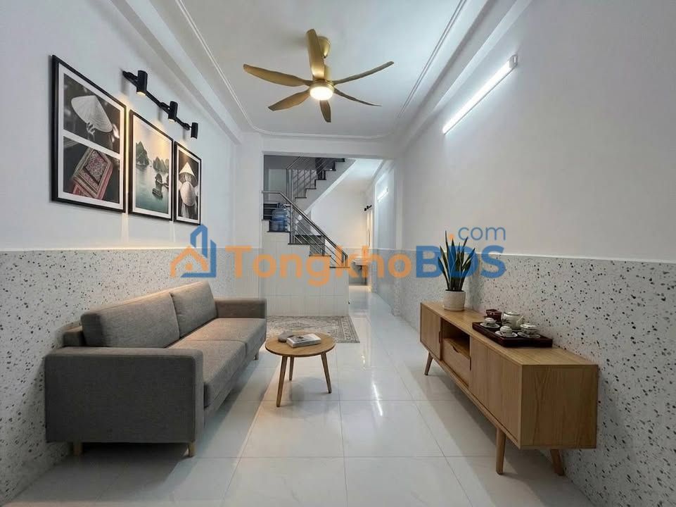 Nhà 2 Tầng Huỳnh Tấn Phát Q7 - 40m² Sổ Hồng Riêng - Giá Hơn 4 Tỷ