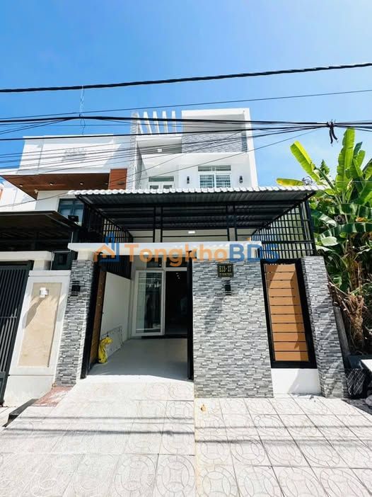 Nhà Mặt Tiền Kinh Doanh Vũ Trọng Phụng, Rạch Giá - 100m² Giá 2.99 Tỷ