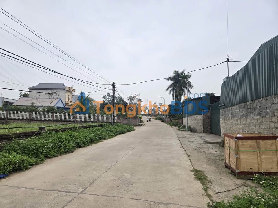 Bán gấp 8700m² đất Lương Sơn, Hòa Bình - Mặt tiền dài, xe công tránh