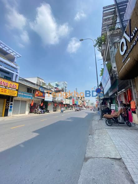 Nhà Mặt Tiền KD Lạc Long Quân Tân Bình 64m², 5 Tầng - Giá 17 Tỷ