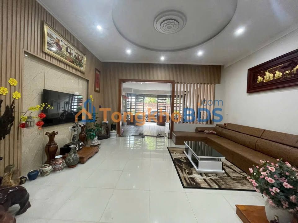 Nhà 4PN Phan Đình Phùng, Bảo Lộc - 3.75 Tỷ, Sổ Hồng, Sân Oto