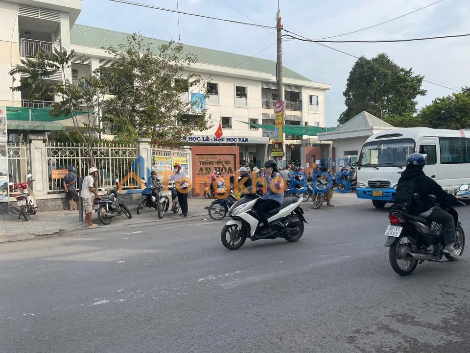 Bán Gấp Nhà 222m² Phường Long Hưng, Biên Hòa - Giá 4.2 Tỷ TL