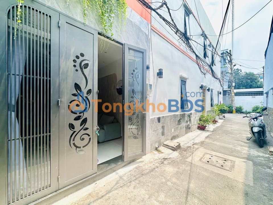 Nhà 33m² Gò Vấp - 3PN, Hẻm Oto, Gần CV Làng Hoa - 5 Tỷ