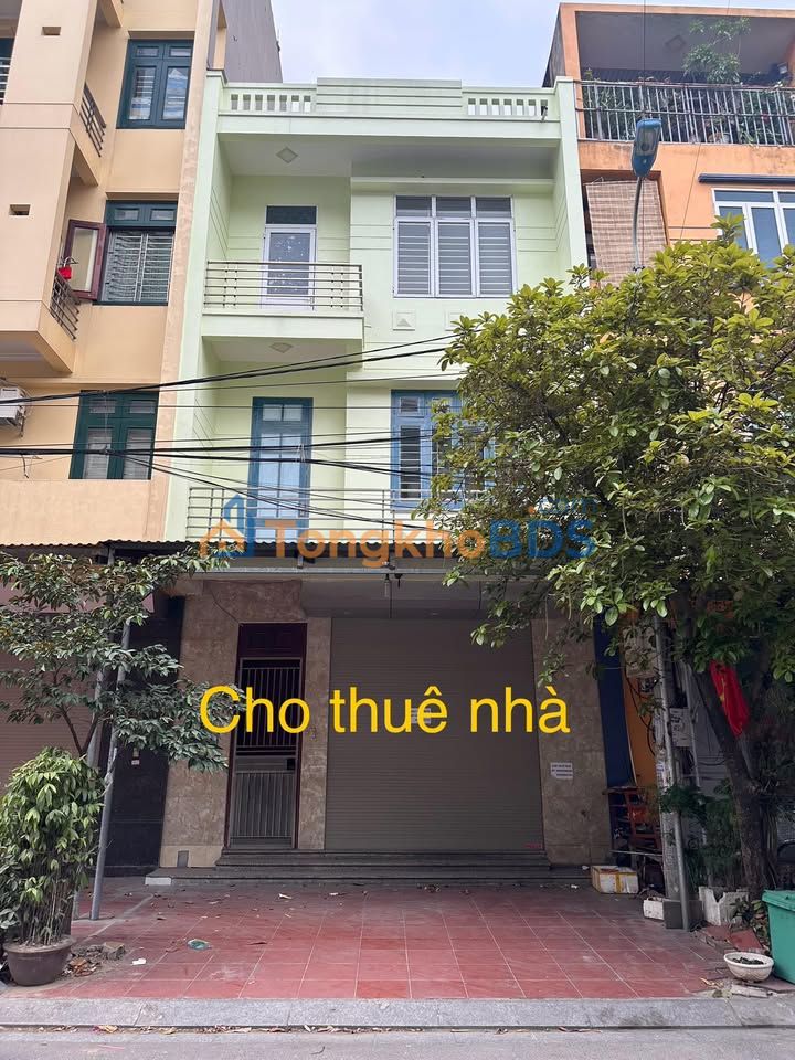 Nhà Phố Kinh Doanh Trung Tâm Từ Sơn 90m² - 3 Tầng - Giá 10 Triệu/Tháng