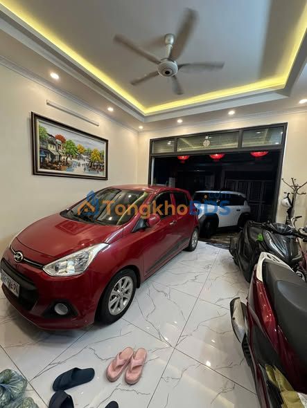 Nhà Hoàng Như Tiếp Long Biên 80m² 2 tỷ - Ô tô vào tận nhà