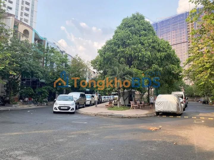 Nhà 3 Tầng Mặt Tiền Phạm Văn Đồng, Thủ Đức - 70m², Giá 4.8 Tỷ