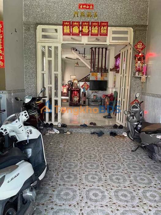 Nhà Góc 72m² Bình Tân - Sổ Hồng Riêng, 4 Tầng, 5PN, Sát Mặt Tiền