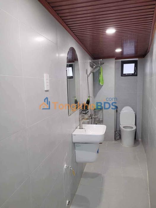 Nhà 5 Tầng Mặt Tiền Hẻm Xe Tải 6m - Lý Thường Kiệt P9, Q10 - 70m², 11 Tỷ