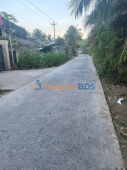 Bán Gấp Nhà Đất Mặt Tiền 1000m² Định Thủy, Bến Tre - Giá 3.7 Tỷ
