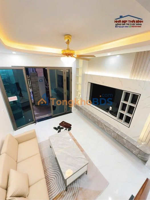 Nhà 3 Tầng Ngõ Taxi Trần Lãm, Thái Bình - 35m² Giá Hơn 2 Tỷ