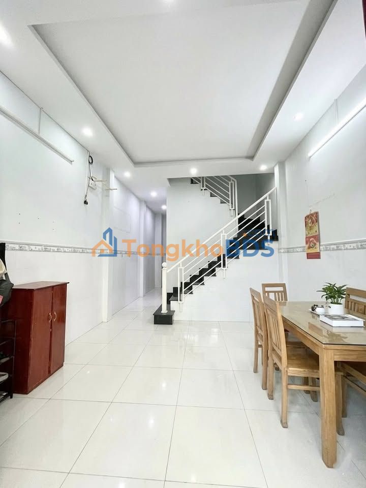 Nhà 43m² 2 Tầng Mặt Tiền Đình Phong Phú, TP Thủ Đức - Giá 3 Tỷ