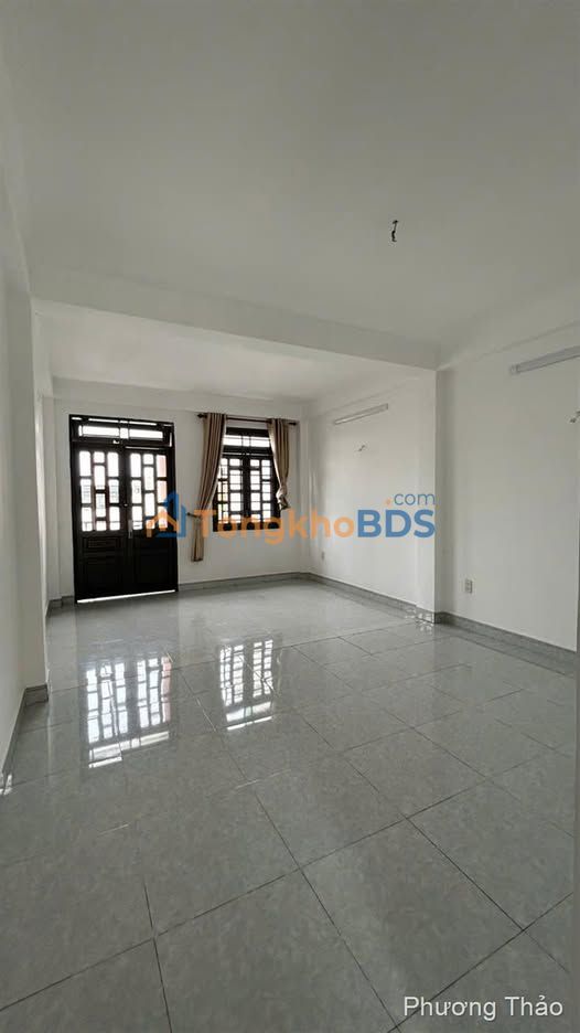 Cho Thuê Nhà Mặt Tiền Huỳnh Thị Hai, Q12 - 84m², 5PN, Có Thang Máy & Gara Oto