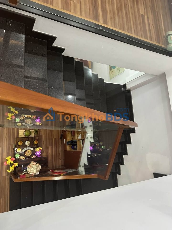 Nhà Mặt Tiền Bùi Thị Xuân, Sơn Trà - Kinh doanh đỉnh, gần biển 64m²