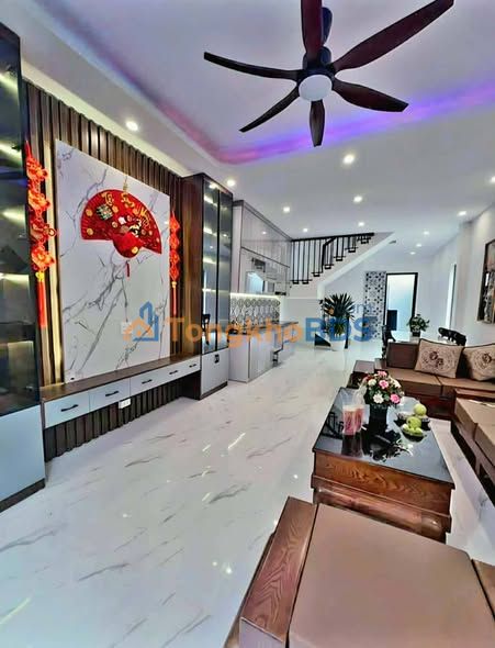 Nhà 5 Tầng Lương Khánh Thiện (32m²) - Giá 7 Tỷ, Trung Tâm Hoàng Mai