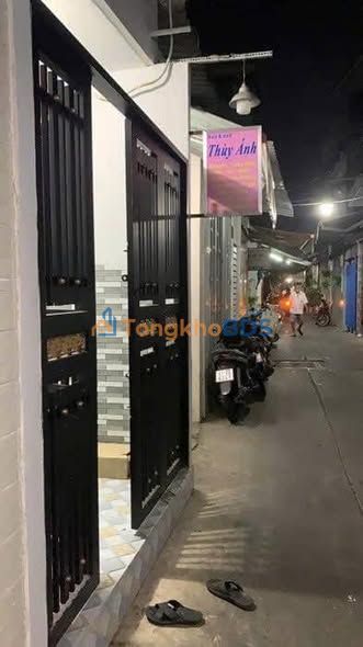 Nhà 2.5x10m, 2.6 Tỷ, Hẻm 1 Sẹc Đoàn Văn Bơ, Quận 4 - Sổ Hồng Riêng