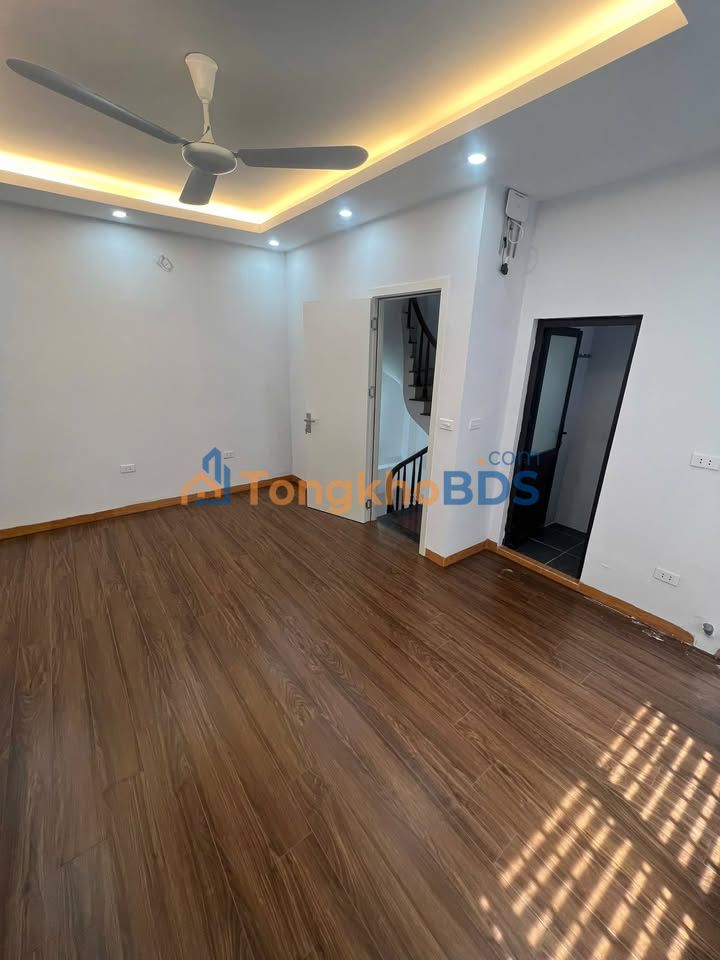 Nhà Triều Khúc 24m² - Lô Góc 6 Tầng, 4PN, Sổ Đỏ Nở Hậu