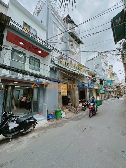 Nhà Mặt Tiền Trần Văn Đang, Q3 - 15.9m² - Sổ Riêng, Giá 4.6 Tỷ