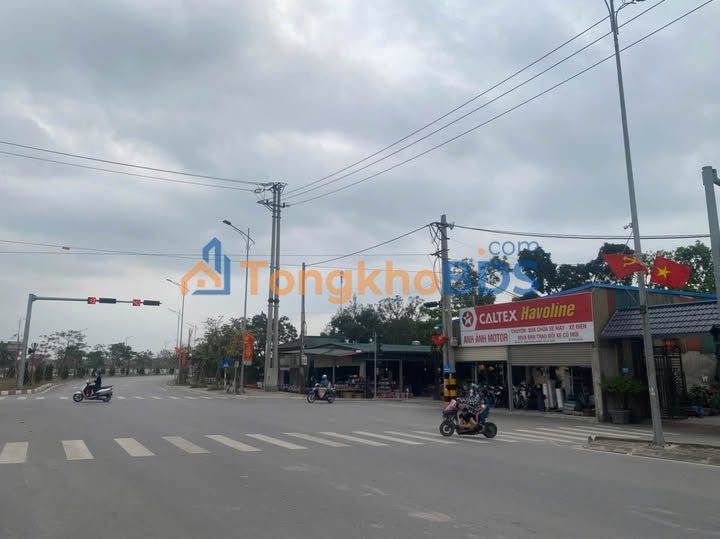 Bán đất Sóc Sơn 200m² - Sổ đỏ chính chủ, ô tô tránh, giá nhỉnh 4 tỷ