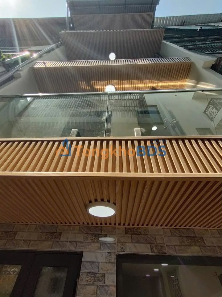 Nhà 4 Tầng 18m² HXH Hồng Bàng Q10 - Sổ Hồng Riêng, Hoàn Công