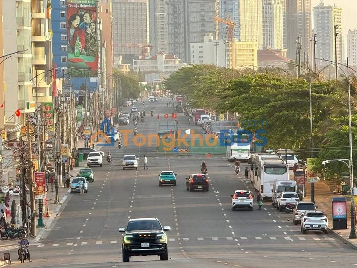 Cho thuê Tòa nhà 6 Tầng Mặt tiền P10 Tân Bình - 22PN - TL