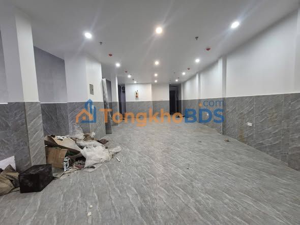 Chung Cư Dịch Vụ Văn Cao 101m² 5 Tầng - Full Nội Thất, Máy Giặt Riêng - Giá 80 Triệu/Tháng