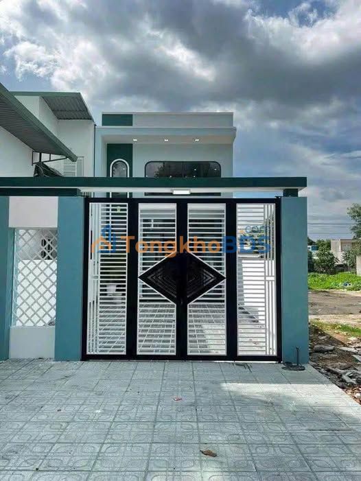 Nhà 90m² Tân Vĩnh Hiệp, Tân Uyên - Sổ Hồng Thổ Cư - 3PN Đủ Tiện Nghi