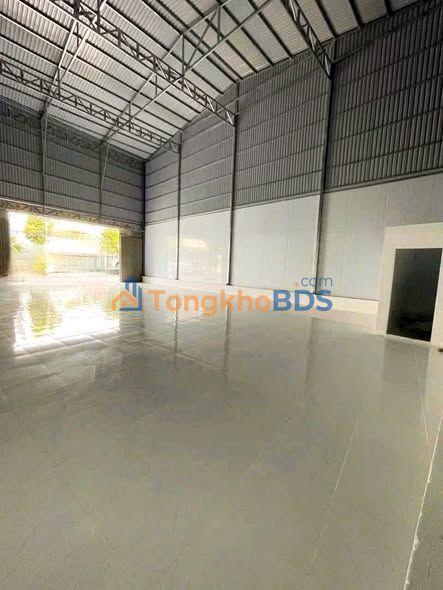 Nhà mặt tiền Triệu Quang Phục 180m2 15 triệu - O to vao nha