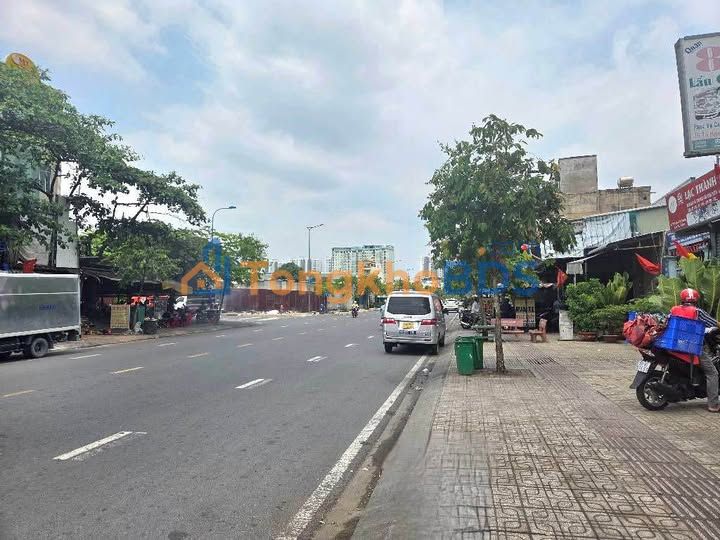 Nhà Mặt Tiền Kinh Doanh 108m² Đường Hòa Bình, Tân Phú - 17.5 Tỷ