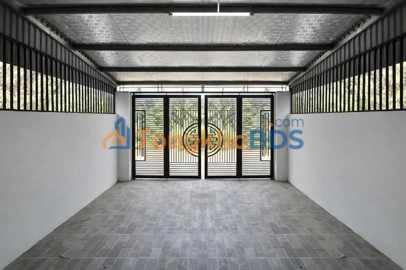 Nhà riêng Phường Tân Hòa 94m² giá 1 tỷ - Ô tô vào tận nhà