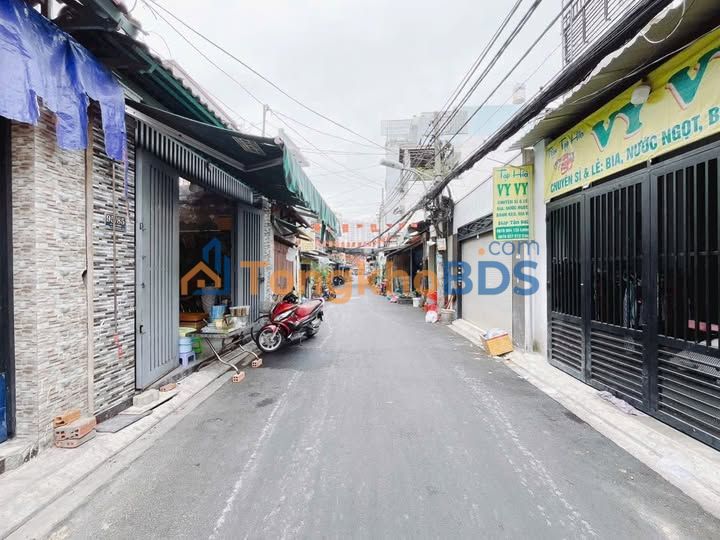 Nhà Hẻm Xe Hơi Quận 7 - 3 Tầng, 4PN - 68m² Giá 12.5 Tỷ